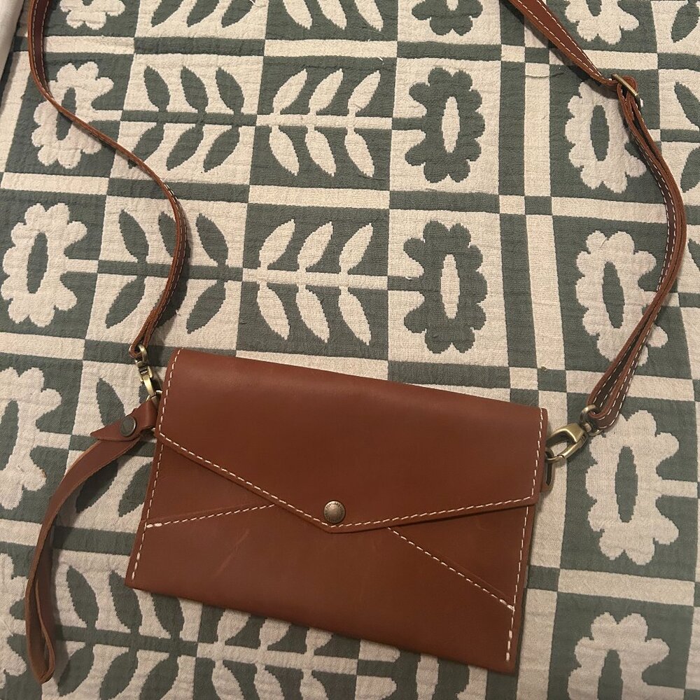 Portland Leather Envelope Convertible Crossbody